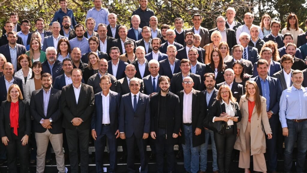 Torres Rtn Nacho Torres junto a Larreta en el lanzamiento de “Prepararse para ...