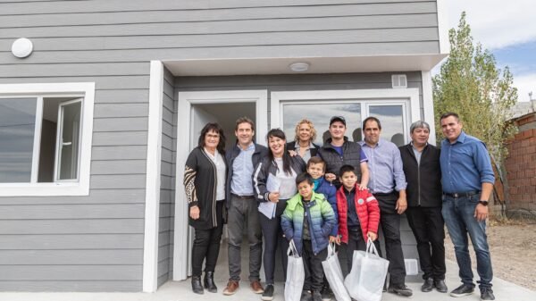 ENTREGA DE VIVIENDAS KM.83