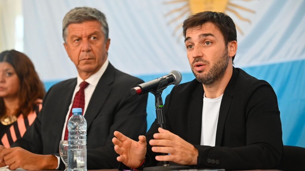 Torres Rtn Torres: “En Chubut ya no hay lugar para patoteros, incendiarios y ...